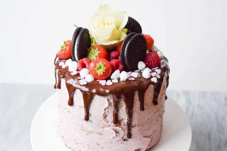 Image for Gluten-free drip cake with blueberry frosting (low FODMAP)